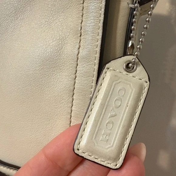 Vintage COACH Shoulder Bag - Picture 4 of 9